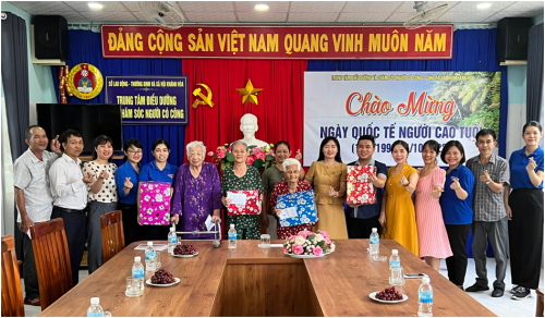 Những nụ cười nhân ngày Quốc tế người cao tuổi năm 2022 tại Cơ sở nuôi dưỡng người có công với cách mạng