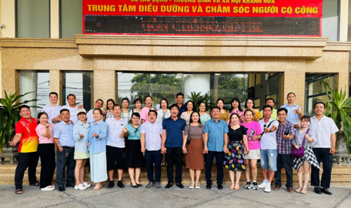 Trung tâm Điều dưỡng Người có công tỉnh Lạng Sơn  đến trao đổi, học tập kinh nghiệm về công tác chăm sóc, điều dưỡng người có công với cách mạng