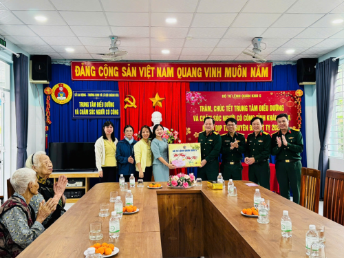 Mùa xuân đầm ấp tại cơ sở nuôi dưỡng người có công với cách mạng  xuân Ất Tỵ năm 2025