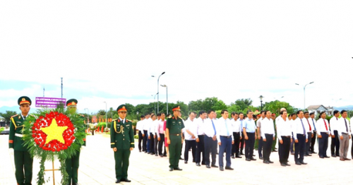 Lãnh đạo Đảng, Nhà nước và tỉnh Khánh Hòa dâng hoa, dâng hương  viếng Nghĩa trang liệt sĩ tỉnh Khánh Hòa (khu vực phía Nam)